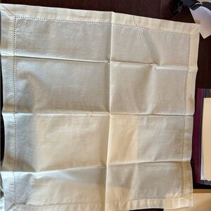 Napkins set of 4 NWOT cotton white hemstitched